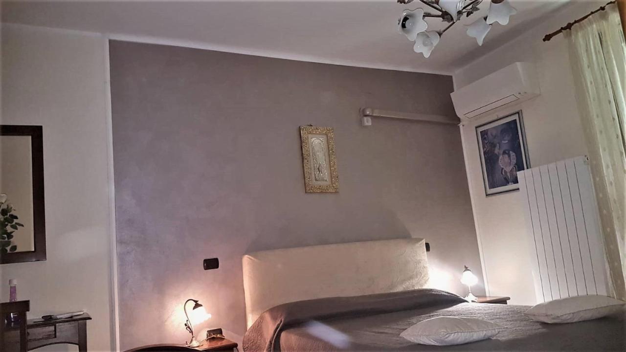 Bed and Breakfast Elisa House Foligno Exterior foto