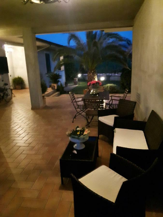 Bed and Breakfast Elisa House Foligno Exterior foto